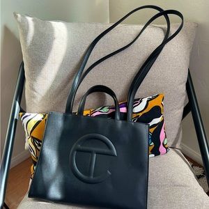 BRAND NEW w/o tags Medium Telfar Shopping Bag